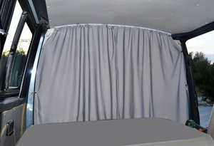 Dělící závěs pro kabinu řidiče VW T5/T6