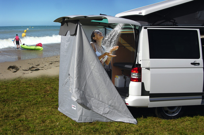Stanový závěs pro instalaci do zadních výklopných dveří VW T5/T6