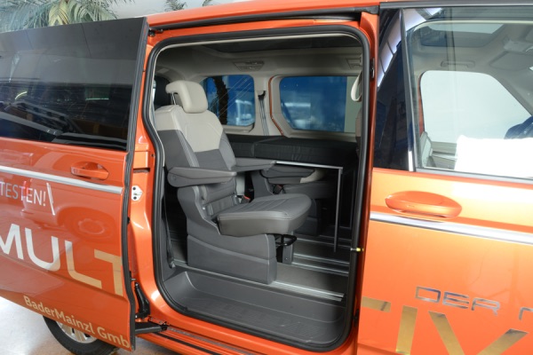 Lůžková úprava pro Volkswagen T7 Multivan DĚLENÁ