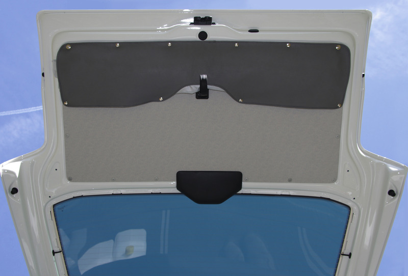 Stanový závěs pro instalaci do zadních výklopných dveří VW T5/T6
