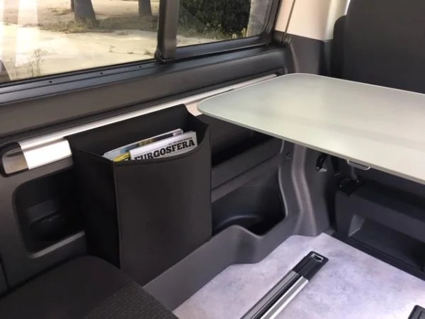 Kapsa závěsná do vnitřní lišty vozů VW California/Multivan