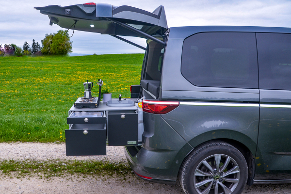 Zadní výsuv pro VW Multivan T7 hloubky 900 mm